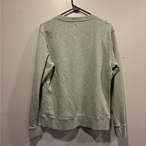 Vineyard Vines Gray Crewneck Sweater with Navy Design - Picture 4 of 5